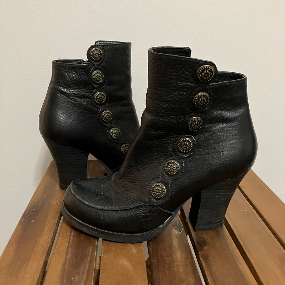Miz Mooz Black Leather Ankle Boots Size 7